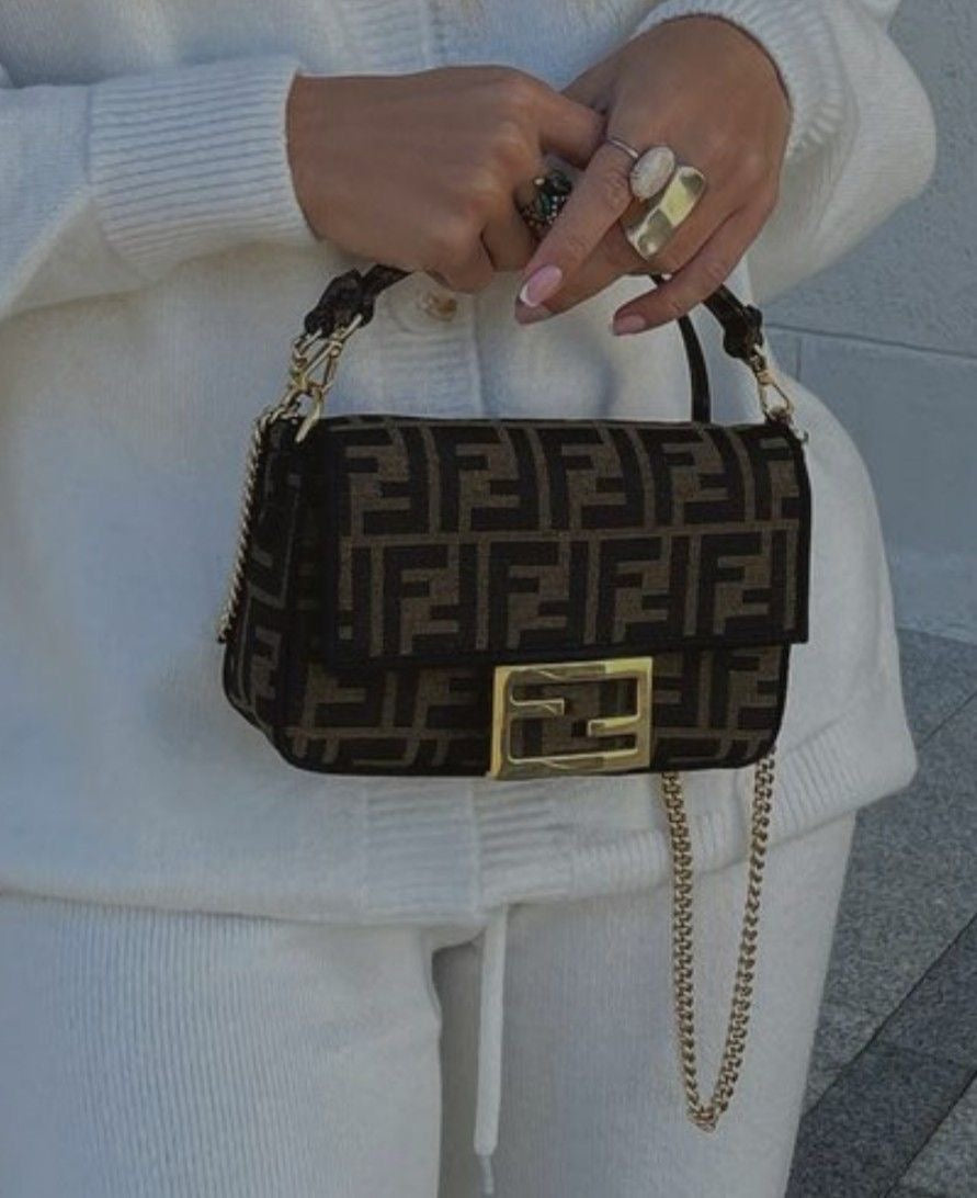 Borsa Fendi chain baguette Midi